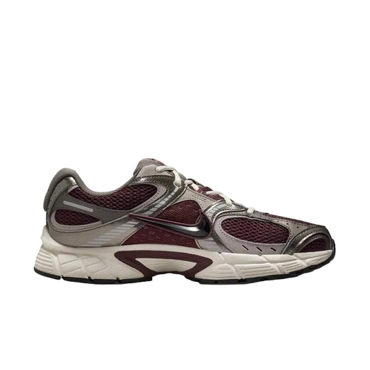 Nike V5 RNR “Burgundy sliver”