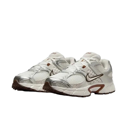 Nike V5 RNR Parachute Beige Metallic Pewter
