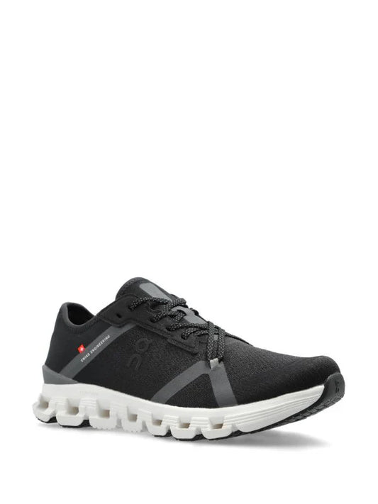 On running Cloud X 4 AD sneakers